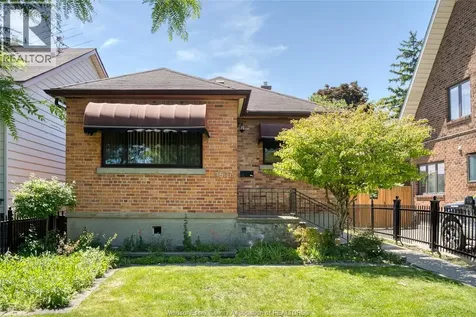 1507 Langlois Windsor ON N8X 4M3