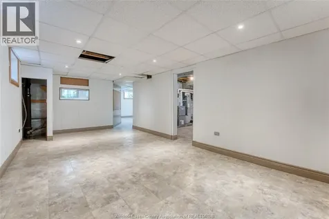 1507 Langlois Windsor ON N8X 4M3