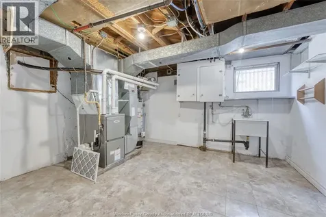 1507 Langlois Windsor ON N8X 4M3