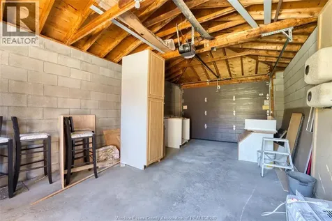 1507 Langlois Windsor ON N8X 4M3