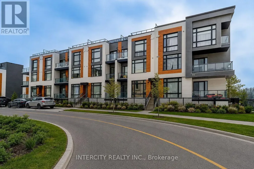 11 David Eyer Road Richmond Hill ON L4S 0N3