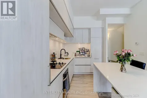 11 David Eyer Road Richmond Hill ON L4S 0N3