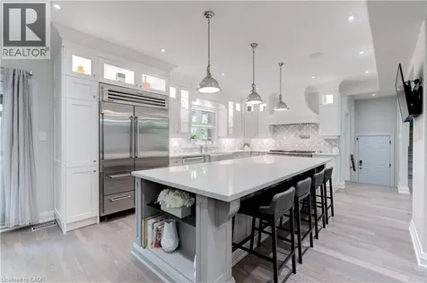921 Scenic Drive Hamilton ON L9C 1H7