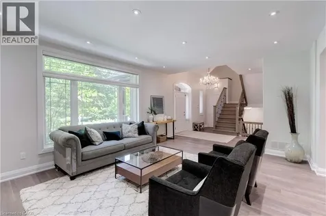 921 Scenic Drive Hamilton ON L9C 1H7