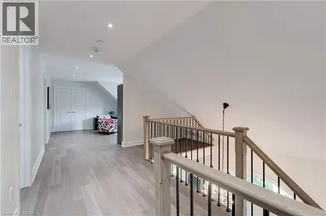 921 Scenic Drive Hamilton ON L9C 1H7