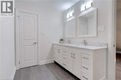 921 Scenic Drive Hamilton ON L9C 1H7