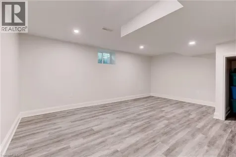 921 Scenic Drive Hamilton ON L9C 1H7