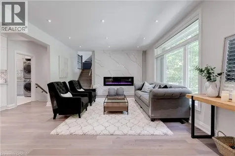 921 Scenic Drive Hamilton ON L9C 1H7