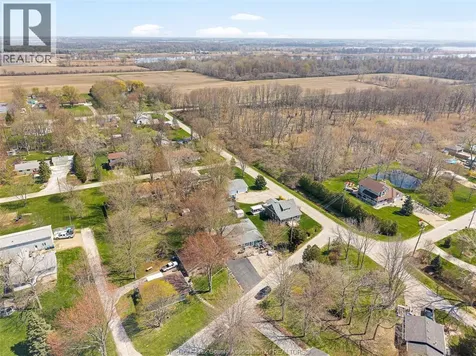 175 Claremont Lane Amherstburg ON N9V 2Y8