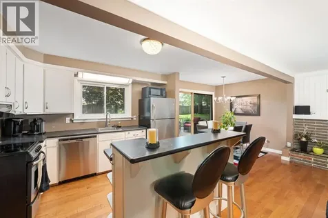 1220 Ridgewood Drive Sarnia ON N7V 3R1