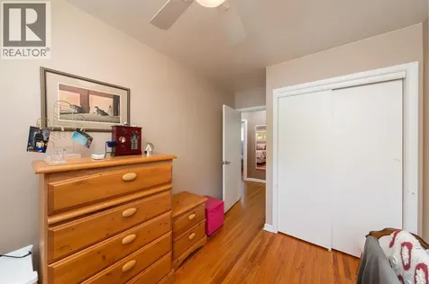 1220 Ridgewood Drive Sarnia ON N7V 3R1