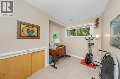 1220 Ridgewood Drive Sarnia ON N7V 3R1