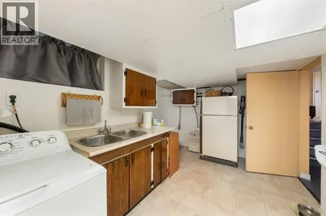 1220 Ridgewood Drive Sarnia ON N7V 3R1