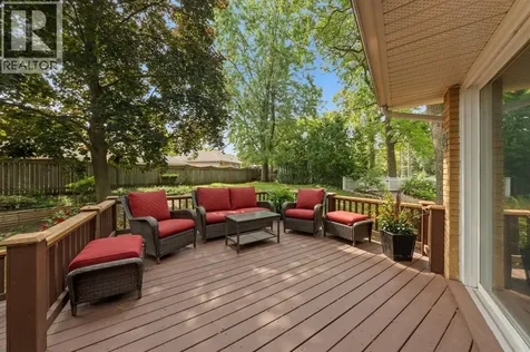 1220 Ridgewood Drive Sarnia ON N7V 3R1