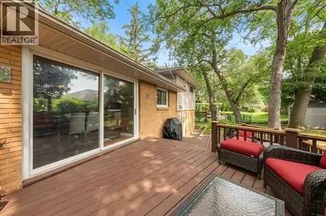 1220 Ridgewood Drive Sarnia ON N7V 3R1