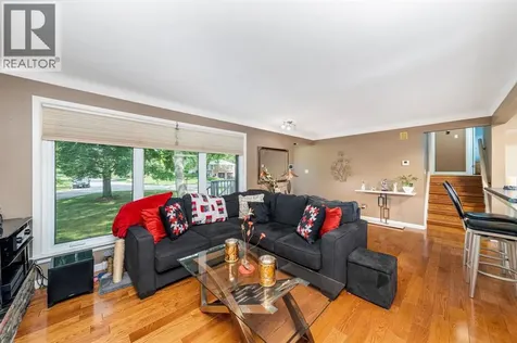 1220 Ridgewood Drive Sarnia ON N7V 3R1
