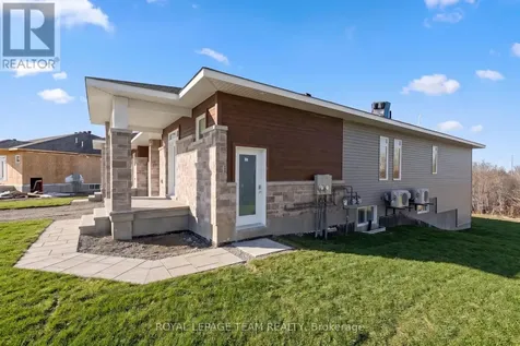 1102 Moore Street Brockville ON K6V 0H2
