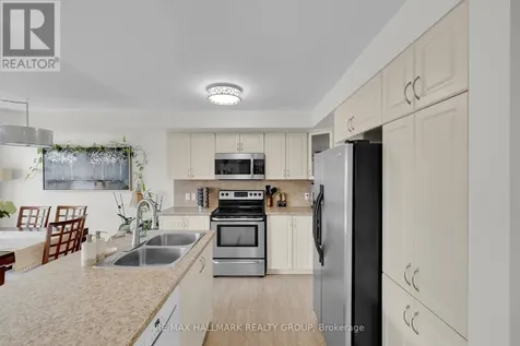 500 Stonefield Private Ottawa ON K2G 4R3