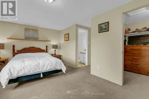 521 Canotia Place Ottawa ON K4A 2J2