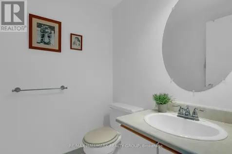521 Canotia Place Ottawa ON K4A 2J2
