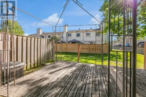 521 Canotia Place Ottawa ON K4A 2J2