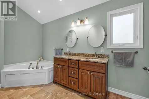 825 Southview Drive Otonabee-south Monaghan ON K0L 1B0