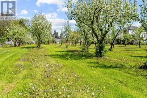 2263 Highway 2 Clarington ON L1C 3K7