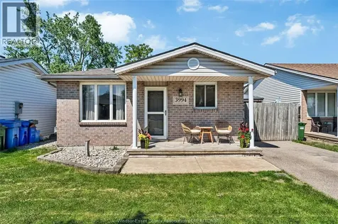 3994 Acorn Crescent Windsor ON N8W 5R2