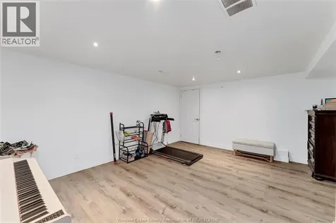 3994 Acorn Crescent Windsor ON N8W 5R2