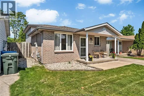 3994 Acorn Crescent Windsor ON N8W 5R2