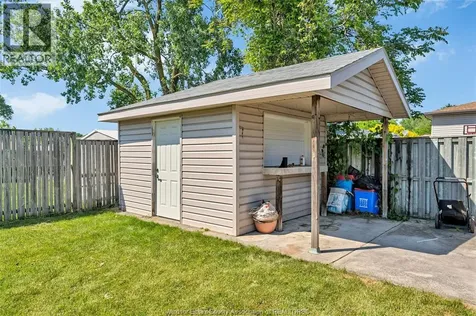 3994 Acorn Crescent Windsor ON N8W 5R2