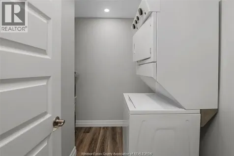 728 Brownstone Lakeshore ON N9K 0C4