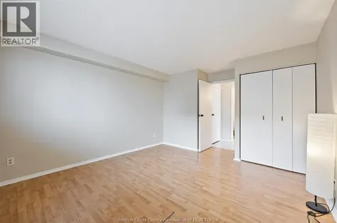 3936 Wyandotte Street East Windsor ON N8Y 4V1
