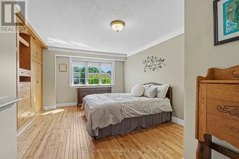 1163 Sauterne Park Ottawa ON K1C 2H3