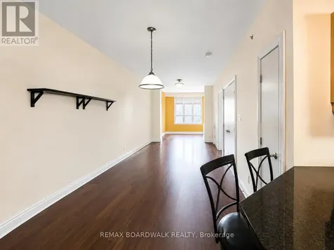 323 Winona Avenue Ottawa ON K1Z 5H3