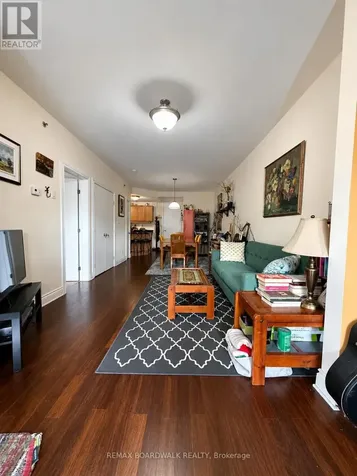 323 Winona Avenue Ottawa ON K1Z 5H3