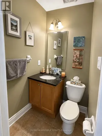 323 Winona Avenue Ottawa ON K1Z 5H3