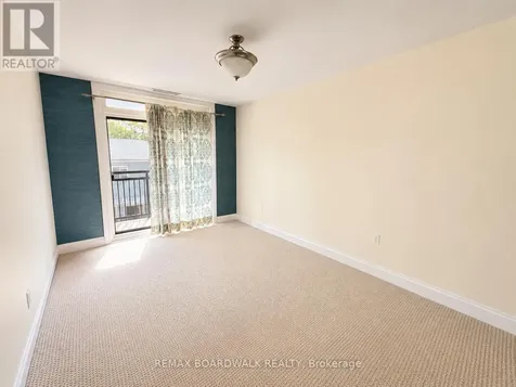 323 Winona Avenue Ottawa ON K1Z 5H3