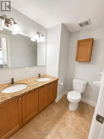 323 Winona Avenue Ottawa ON K1Z 5H3