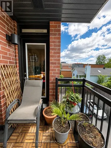 323 Winona Avenue Ottawa ON K1Z 5H3