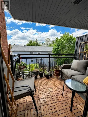 323 Winona Avenue Ottawa ON K1Z 5H3