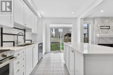 87 Coco Place Ottawa ON K2T 0R2