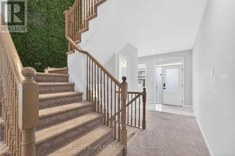 87 Coco Place Ottawa ON K2T 0R2