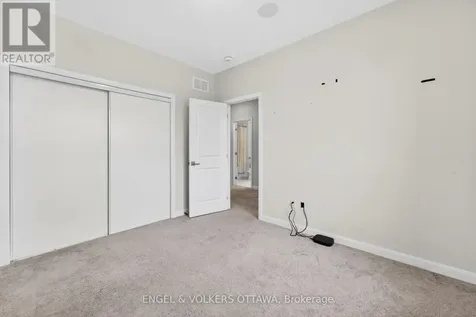 87 Coco Place Ottawa ON K2T 0R2