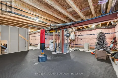 87 Coco Place Ottawa ON K2T 0R2
