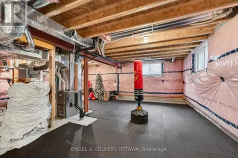 87 Coco Place Ottawa ON K2T 0R2