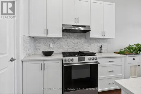 105 Dunlop Road Carleton Place ON K7C 0R8