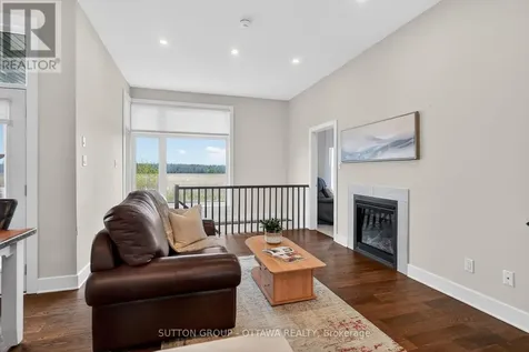 105 Dunlop Road Carleton Place ON K7C 0R8