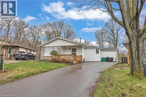 22 Blackhorne Crescent Kitchener ON N2E 1T1