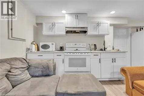22 Blackhorne Crescent Kitchener ON N2E 1T1